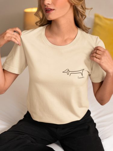 Tacsis póló 3. tacskó mintás unisex, pamut rövidujjú póló - bézs